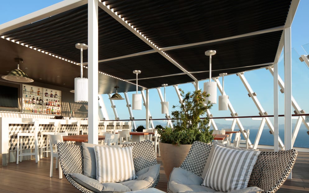 Celebrity Cruises, Celebrity Apex, The Retreat® Pool Bar ©CEL.jpg